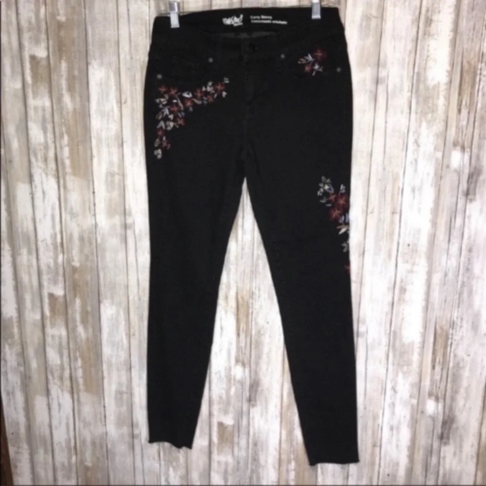 Mossimo Floral Embroidered Skinny High Rise